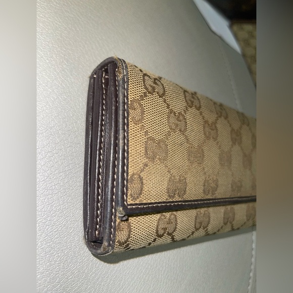 Gucci Brown Monogram Wallet with Gold Heart Logo - Picture 4 of 8